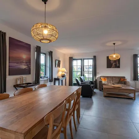 Holiday home De Buitenplaats 42 Callantsoog