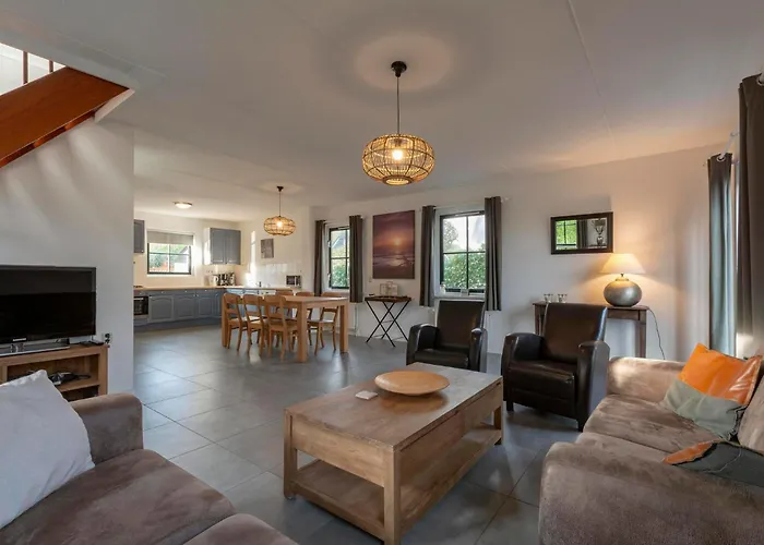 Holiday home De Buitenplaats 42 *