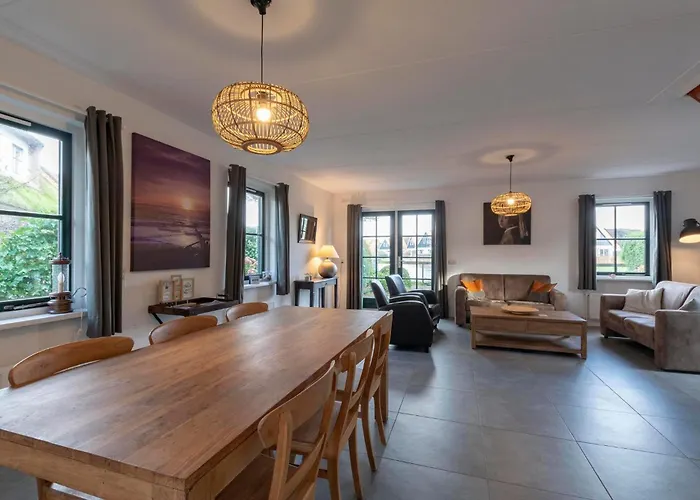 Holiday home De Buitenplaats 42 Callantsoog