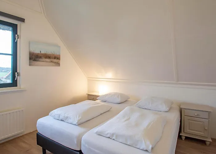 Holiday home De Buitenplaats 42 *