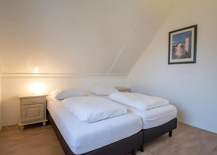 Holiday home De Buitenplaats 42 *